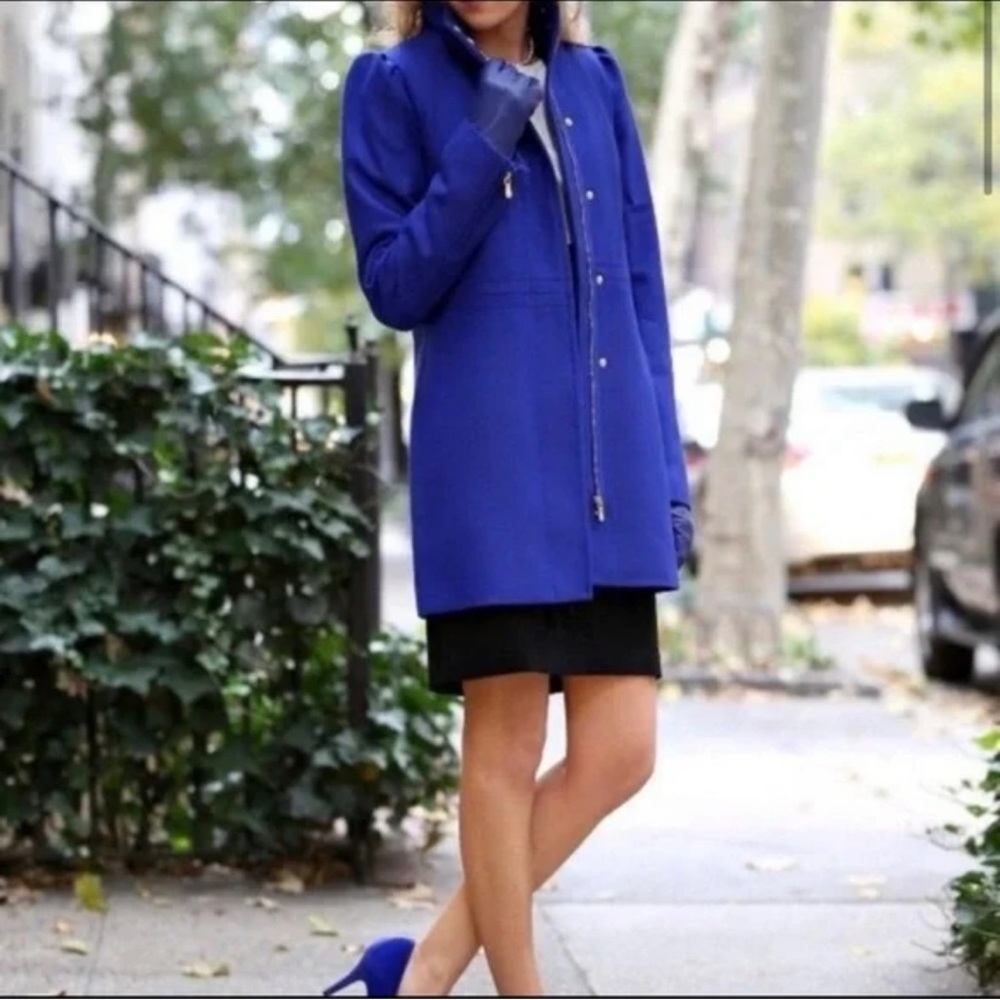 Banana Republic - Structured Wool City Coat 686057 | Cobalt Blue | Size Medium - Picture 4 of 5